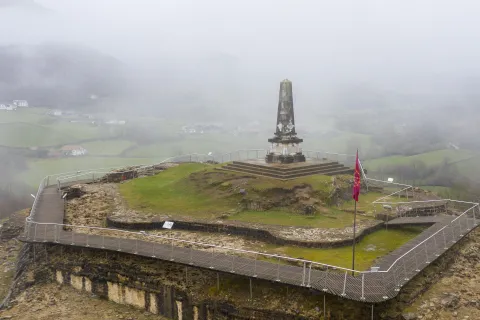 Valle de Baztan | Castillo de Amaiur/Maya