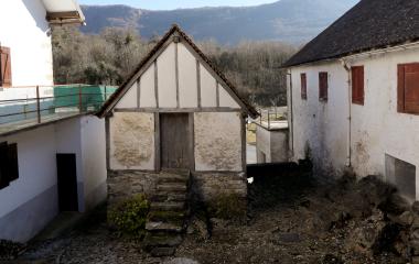 Horreo de piedra en Orbara.